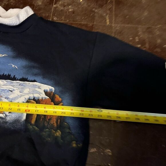 Vintage Nature Wraparound Sweatshirt - Picture 8 of 9